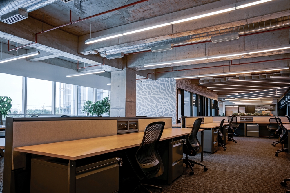 How to Reduce Noise Distractions in an Open Office Layout